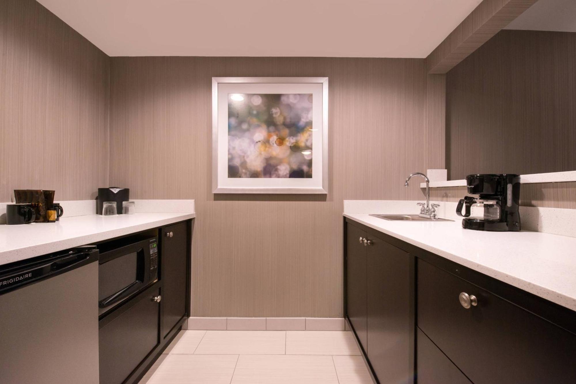 Courtyard By Marriott Oxnard/Ventura Hotel Eksteriør billede