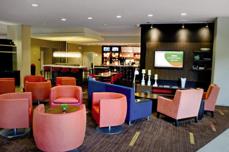 Courtyard By Marriott Oxnard/Ventura Hotel Eksteriør billede